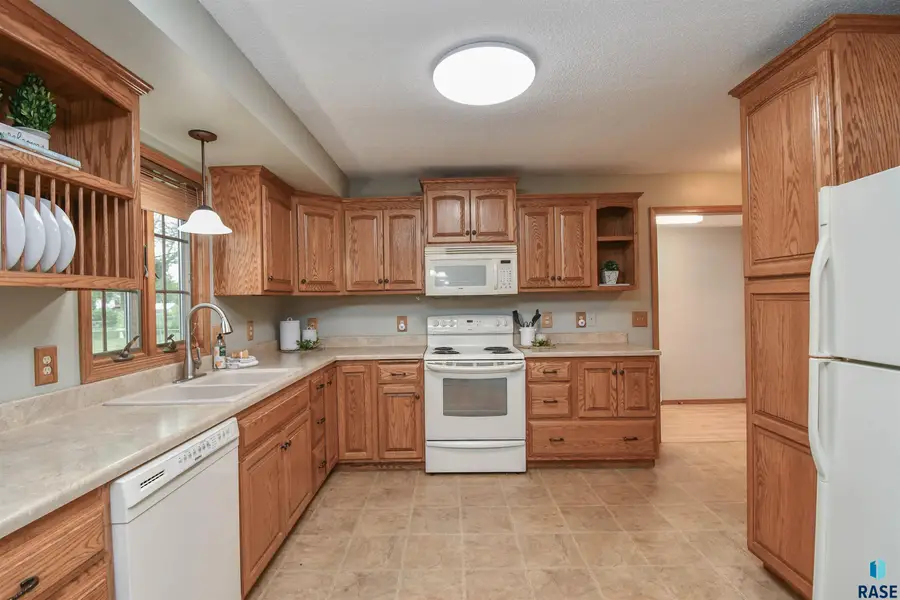 4311 W Mesa Pass, Sioux Falls, SD 57106 - #3