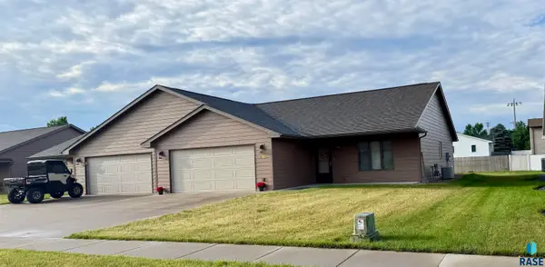 909 W 16th Ave, Mitchell, SD 57301