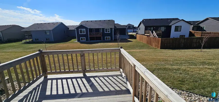 6213 S Hunt Pl, Sioux Falls, SD 57106 - #3