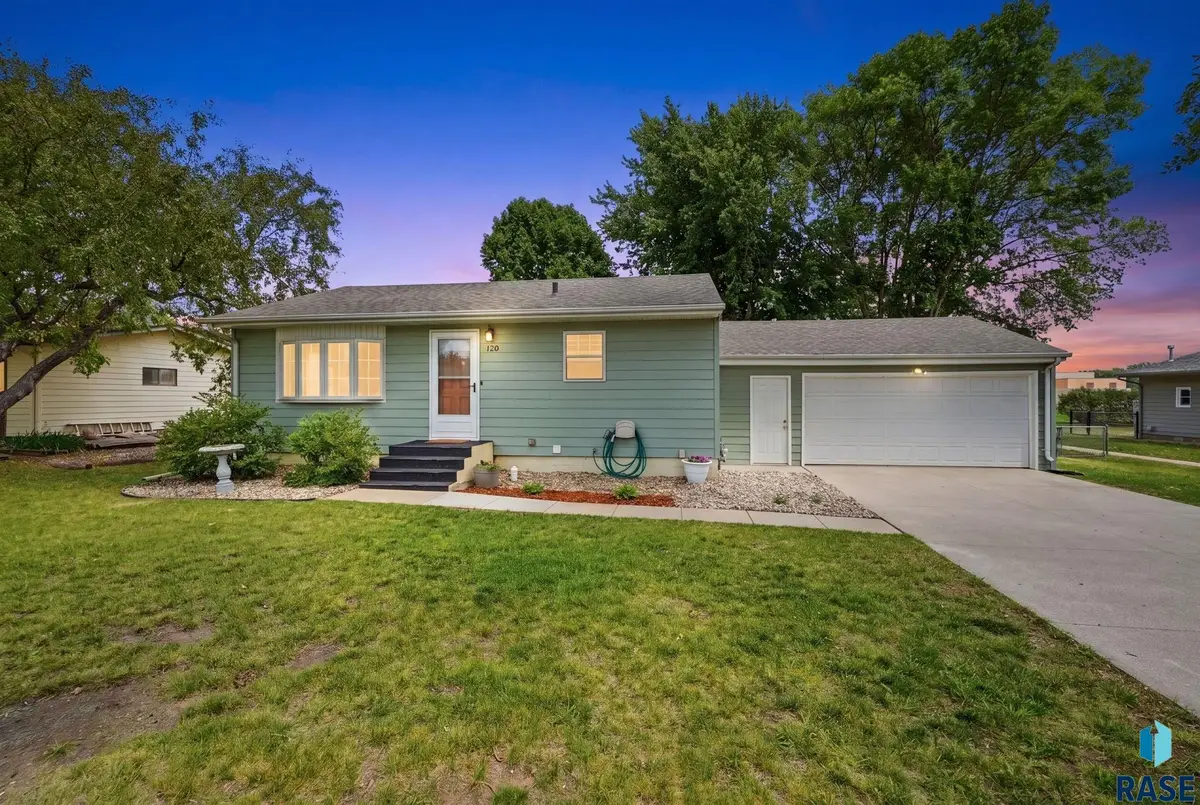 120 S 7th Ave Ave, Brandon, SD 57005 - #1