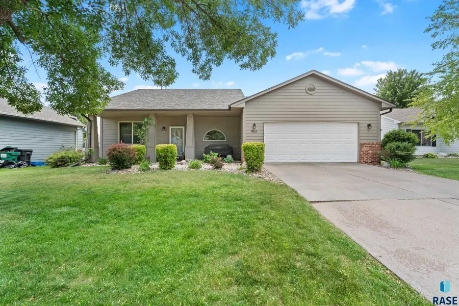 903 Hemlock St, Harrisburg, SD 57032 - #2