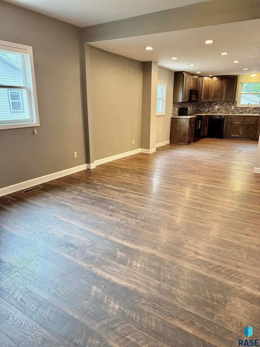425 N Menlo Ave, Sioux Falls, SD 57104 - #3