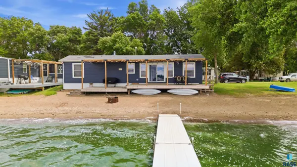 6413 Hares Point Rd, Wentworth, SD 57075