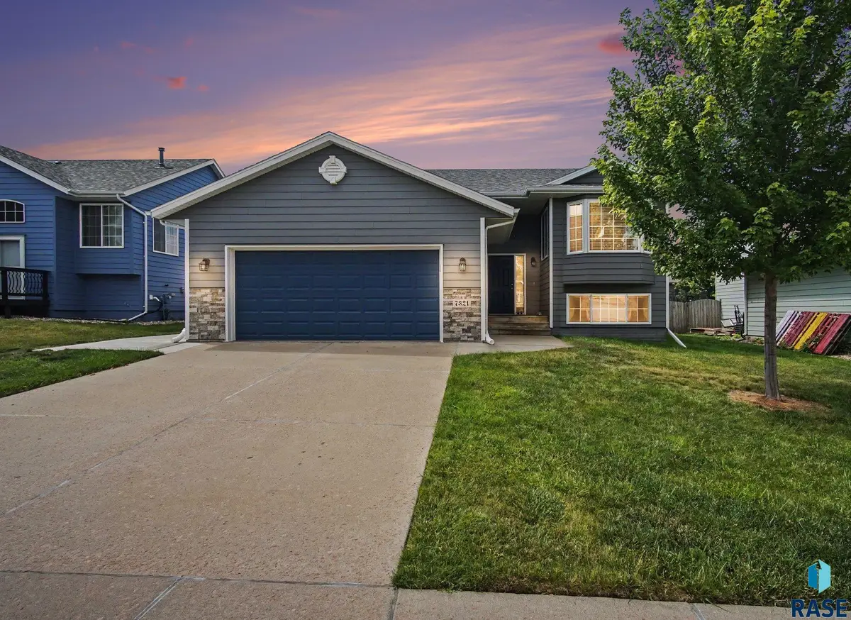7321 W 51st St, Sioux Falls, SD 57106 - #1