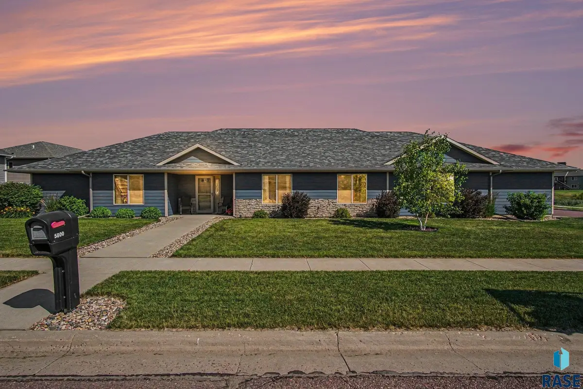 5800 W Yukon Trl, Sioux Falls, SD 57107 - #1