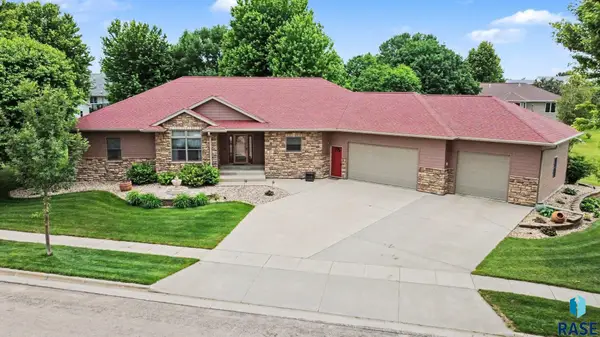 612 Britz Dr, Luverne, MN 56156