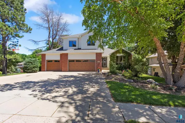 3000 S Amanda Ct, Sioux Falls, SD 57103