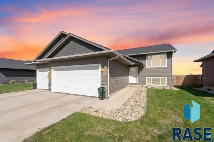 350 N Everest Ave, Tea, SD 57064 - #1