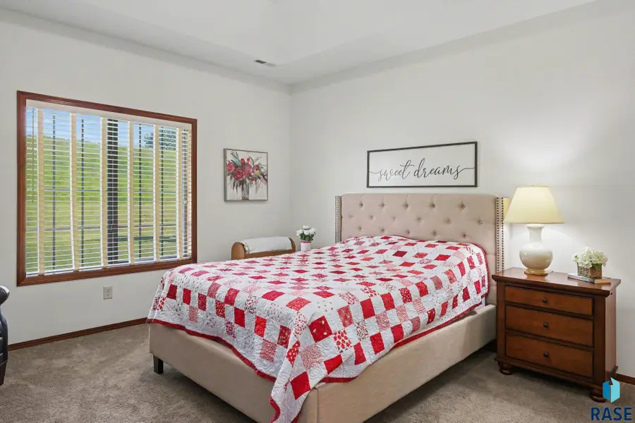 5008 S Winston Ln, Sioux Falls, SD 57108 - #2