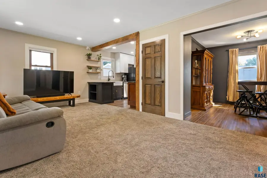 1416 E 22nd St, Sioux Falls, SD 57105 - #3