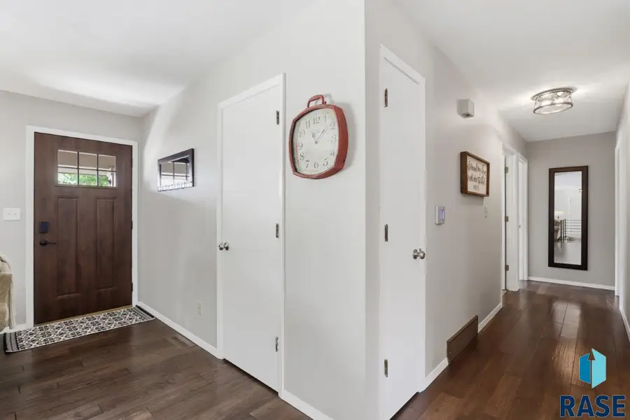 4209 E 22nd St, Sioux Falls, SD 57103 - #3