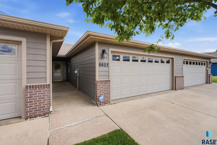 6622 S Tomar Rd, Sioux Falls, SD 57108 - #2