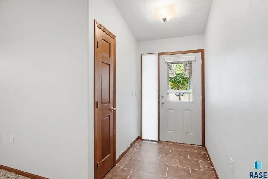6622 S Tomar Rd, Sioux Falls, SD 57108 - #3