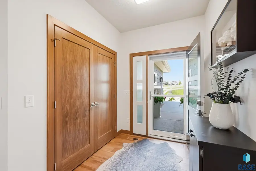 112 N Piper Dr, Sioux Falls, SD 57110 - #3