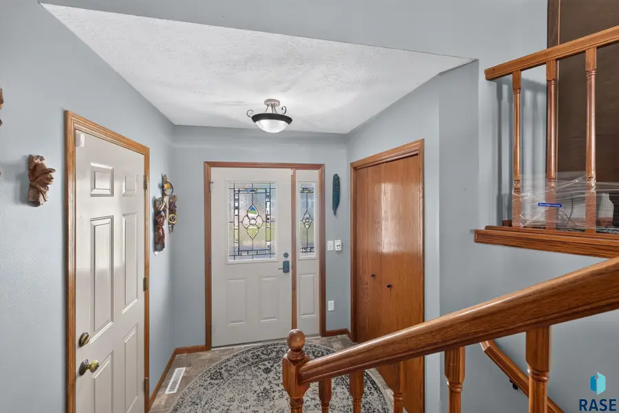 3409 N Orion Dr, Sioux Falls, SD 57107 - #2