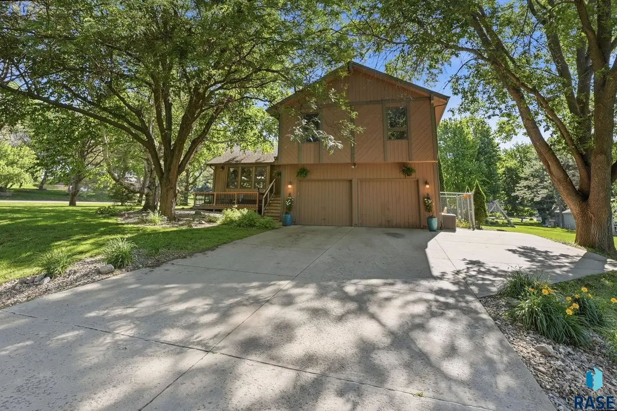708 N Appaloosa Trl, Sioux Falls, SD 57110 - #1