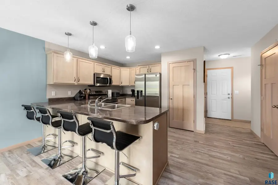 S Ronsiek Ave, Sioux Falls, SD 57106 - #3