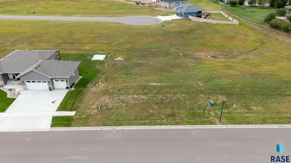 613 Hanna Trl, Crooks, SD 57020