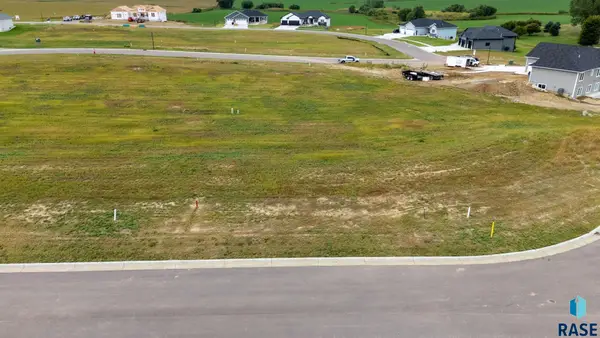 113 High Cross Cir, Crooks, SD 57020