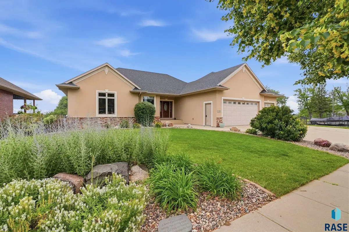 7404 W 15th St, Sioux Falls, SD 57106 - #1