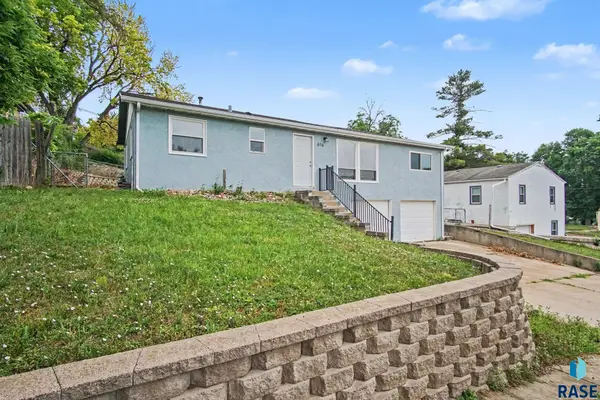 616 S Highland Ave, Sioux Falls, SD 57103