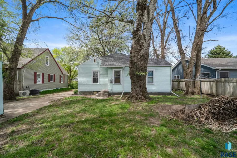 108 Pine St, Vermillion, SD 57069 - #3