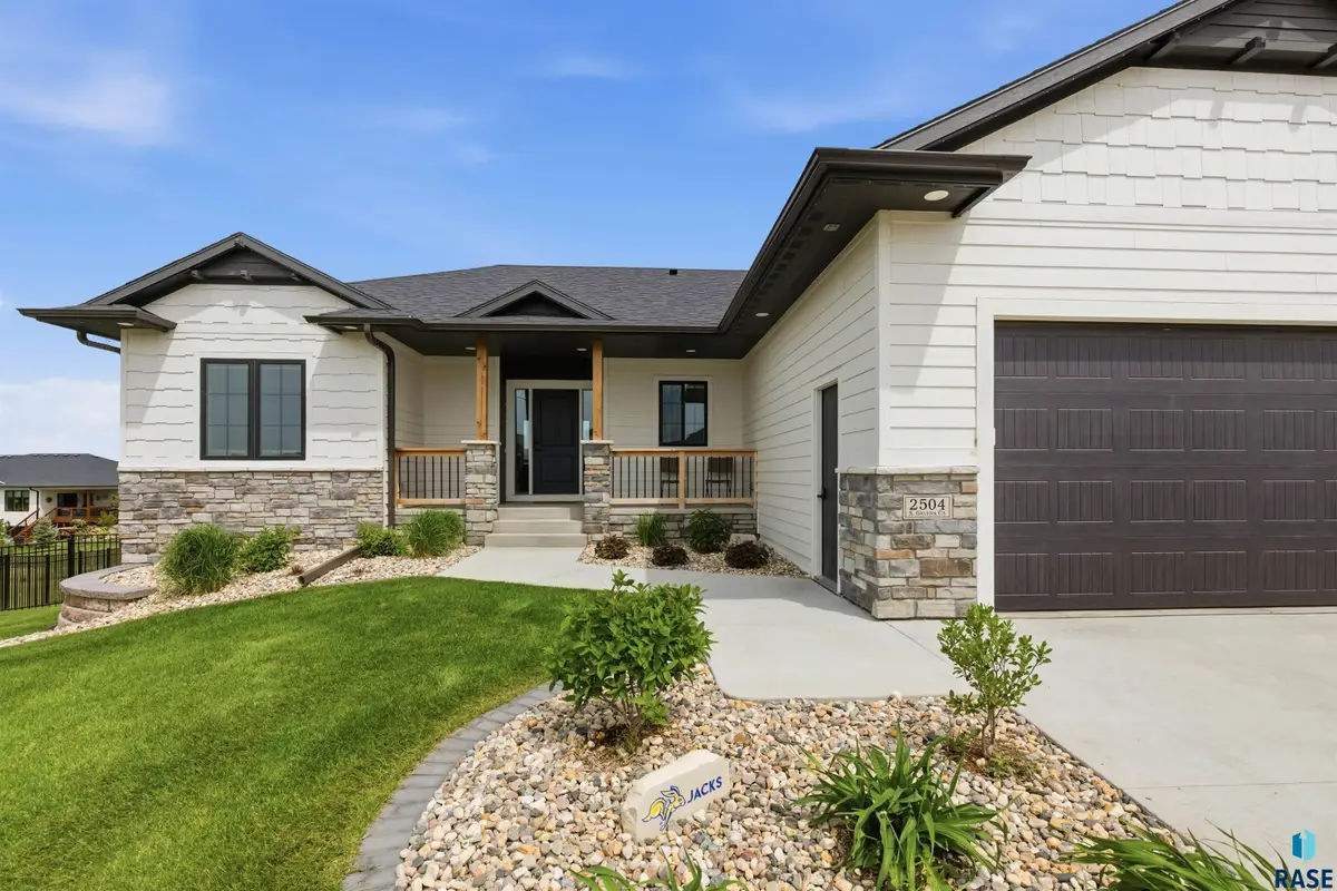2504 S Galena Ct, Sioux Falls, SD 57110 - #1