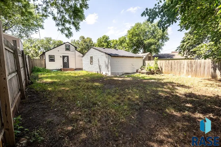 514 N French Ave, Sioux Falls, SD 57103 - #3