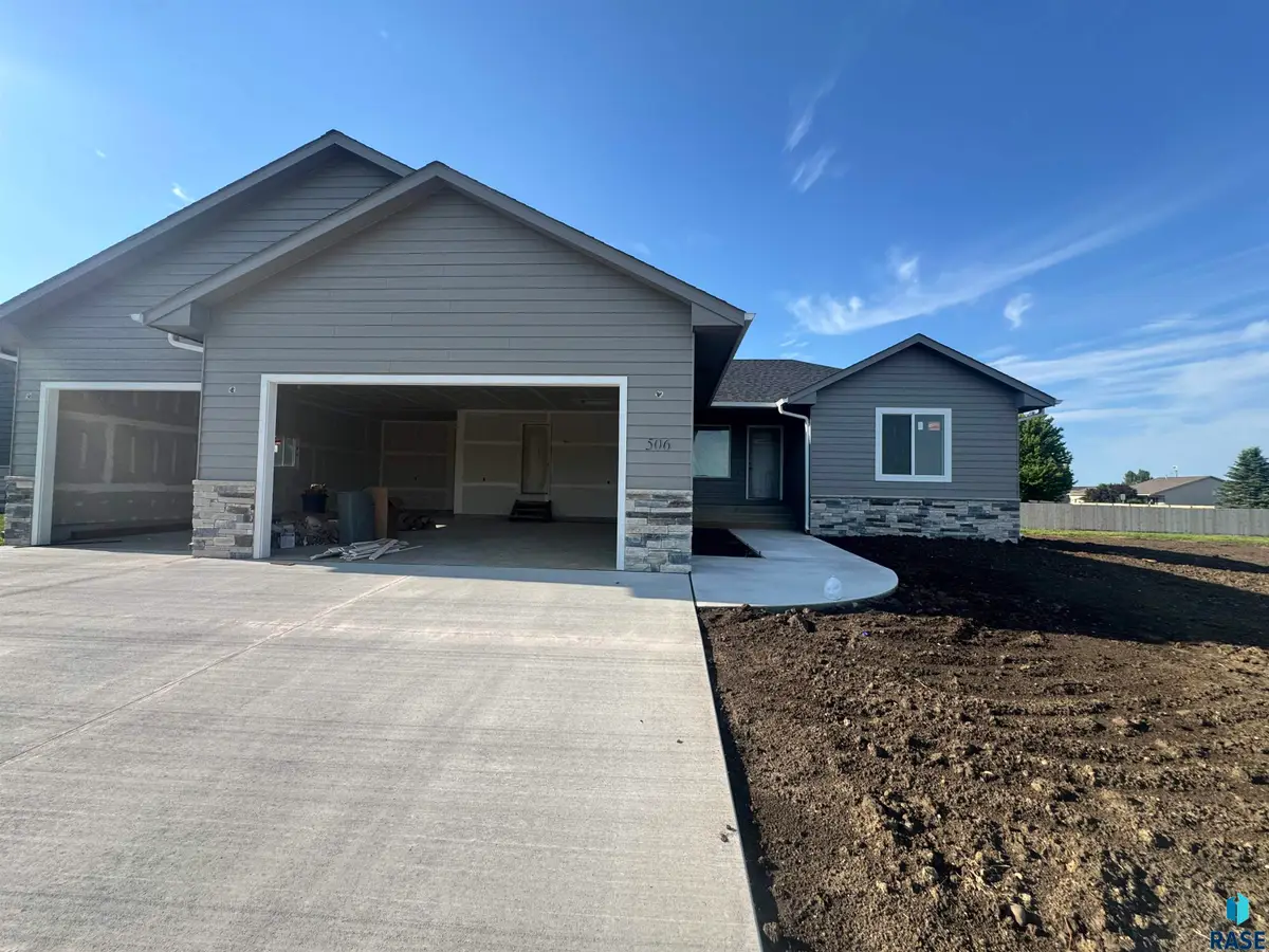 506 Shirley St, Harrisburg, SD 57032 - #1