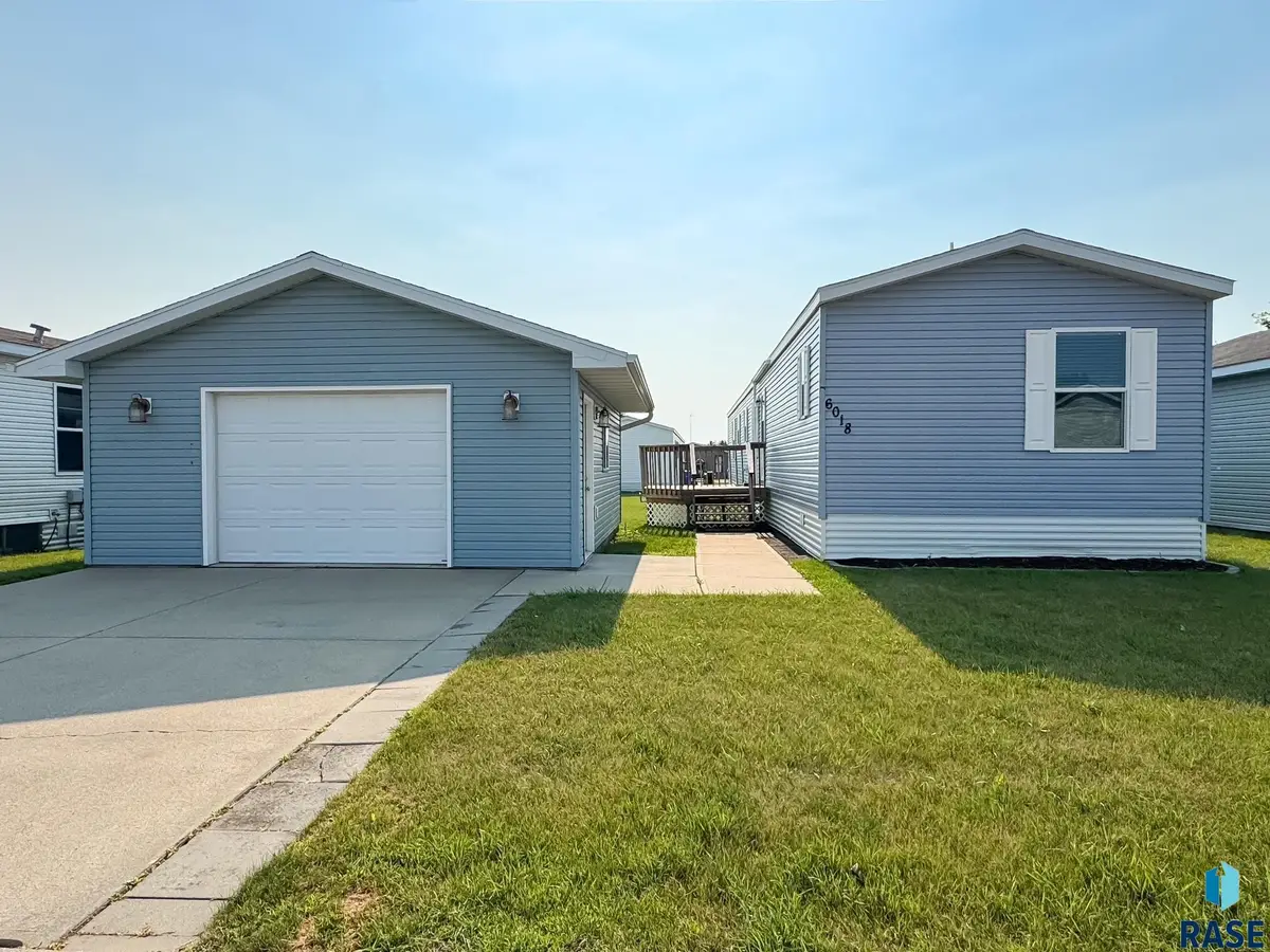 6018 S Belfair Pl, Sioux Falls, SD 57106 - #1