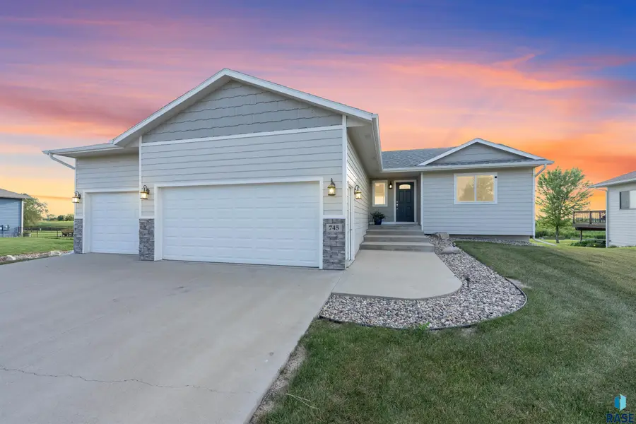 745 Fox Ct, Tea, SD 57064 - #2