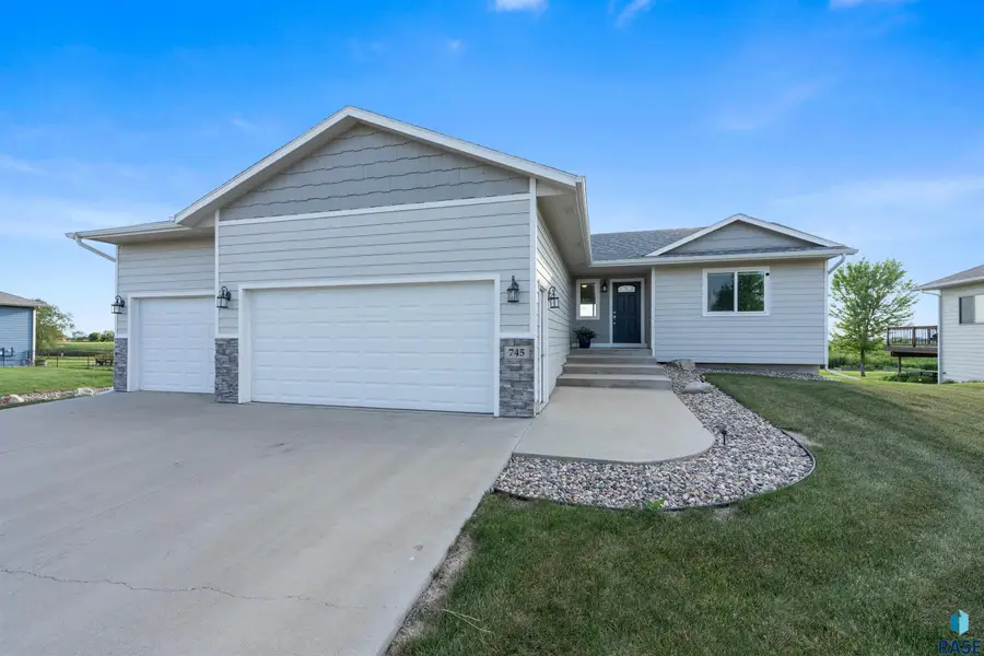 745 Fox Ct, Tea, SD 57064 - #3
