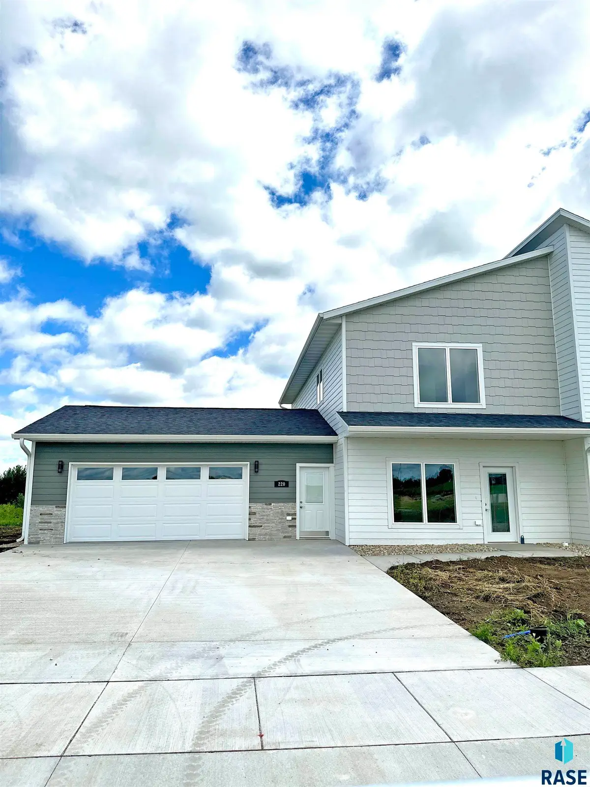 220 Ivy Ln, Crooks, SD 57020 - #1