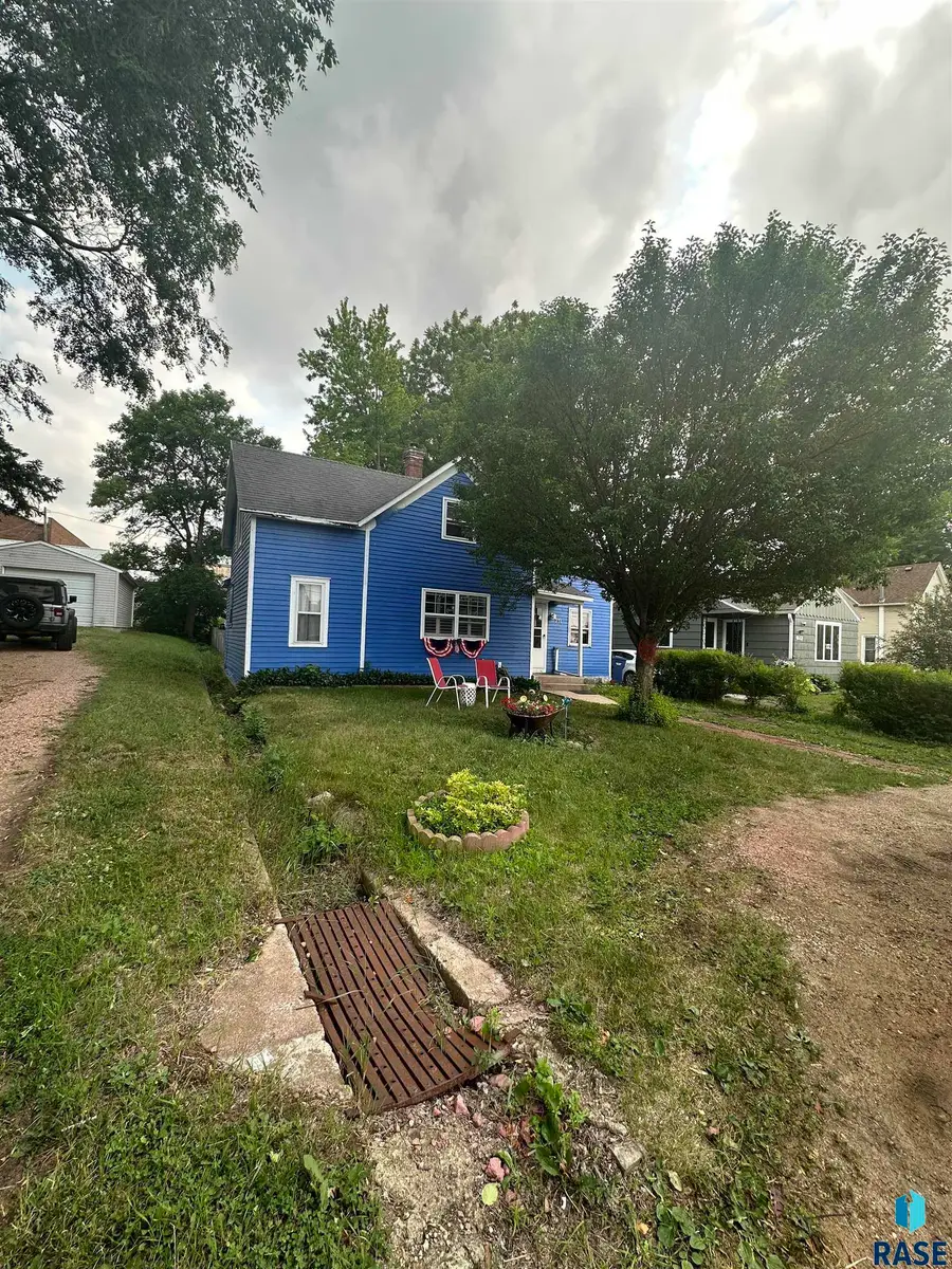 231 Lovely Ave, Baltic, SD 57003 - #2
