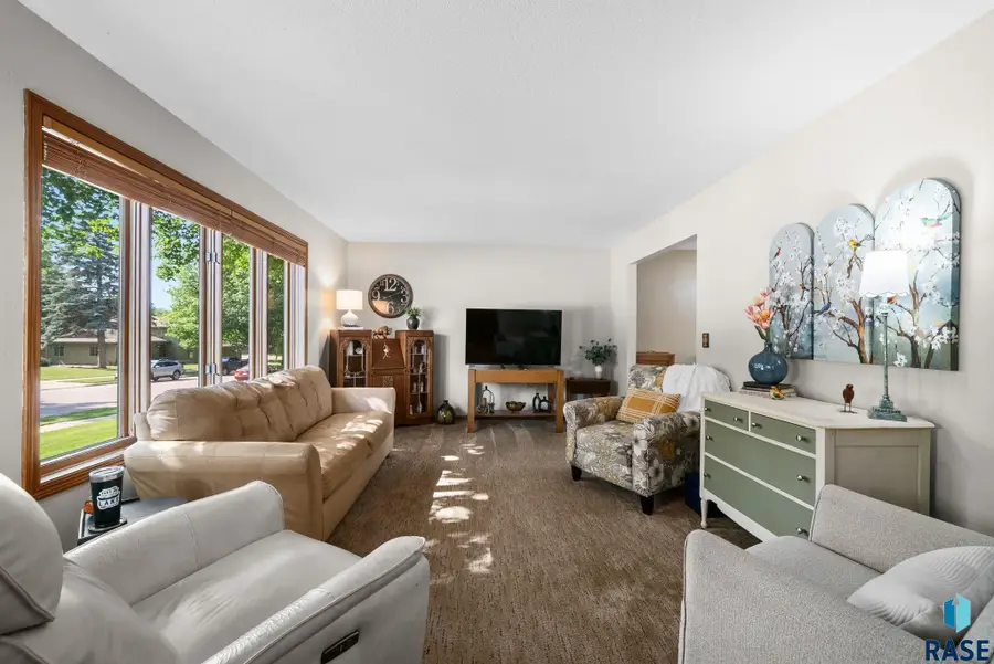 1212 S Joliet Ave, Sioux Falls, SD 57110 - #2