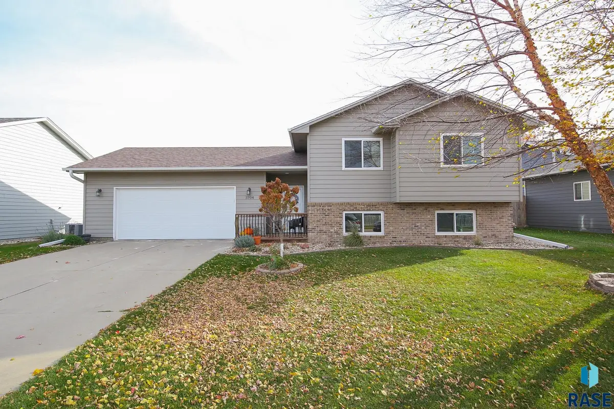 3704 S Stanford Ave, Sioux Falls, SD 57106 - #1