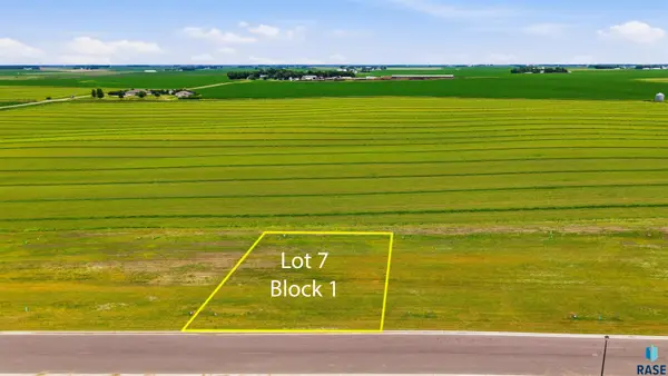 1505 Castle St, Larchwood, IA 51241