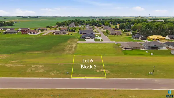 1502 Castle St, Larchwood, IA 51241