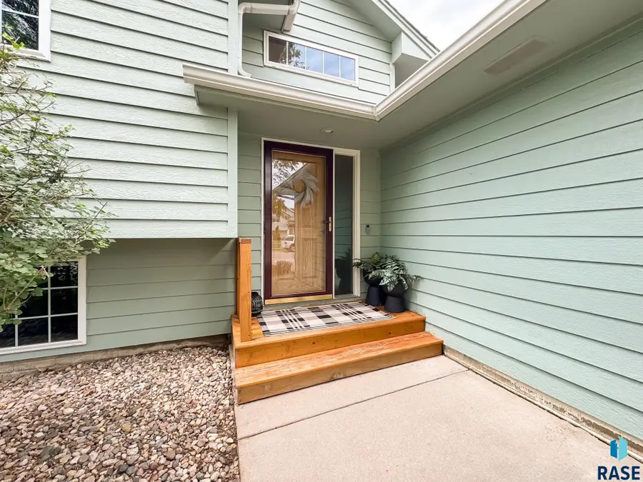 5101 S Arden Ave, Sioux Falls, SD 57108 - #2