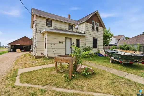 101 N Florida Ln, Marion, SD 57043