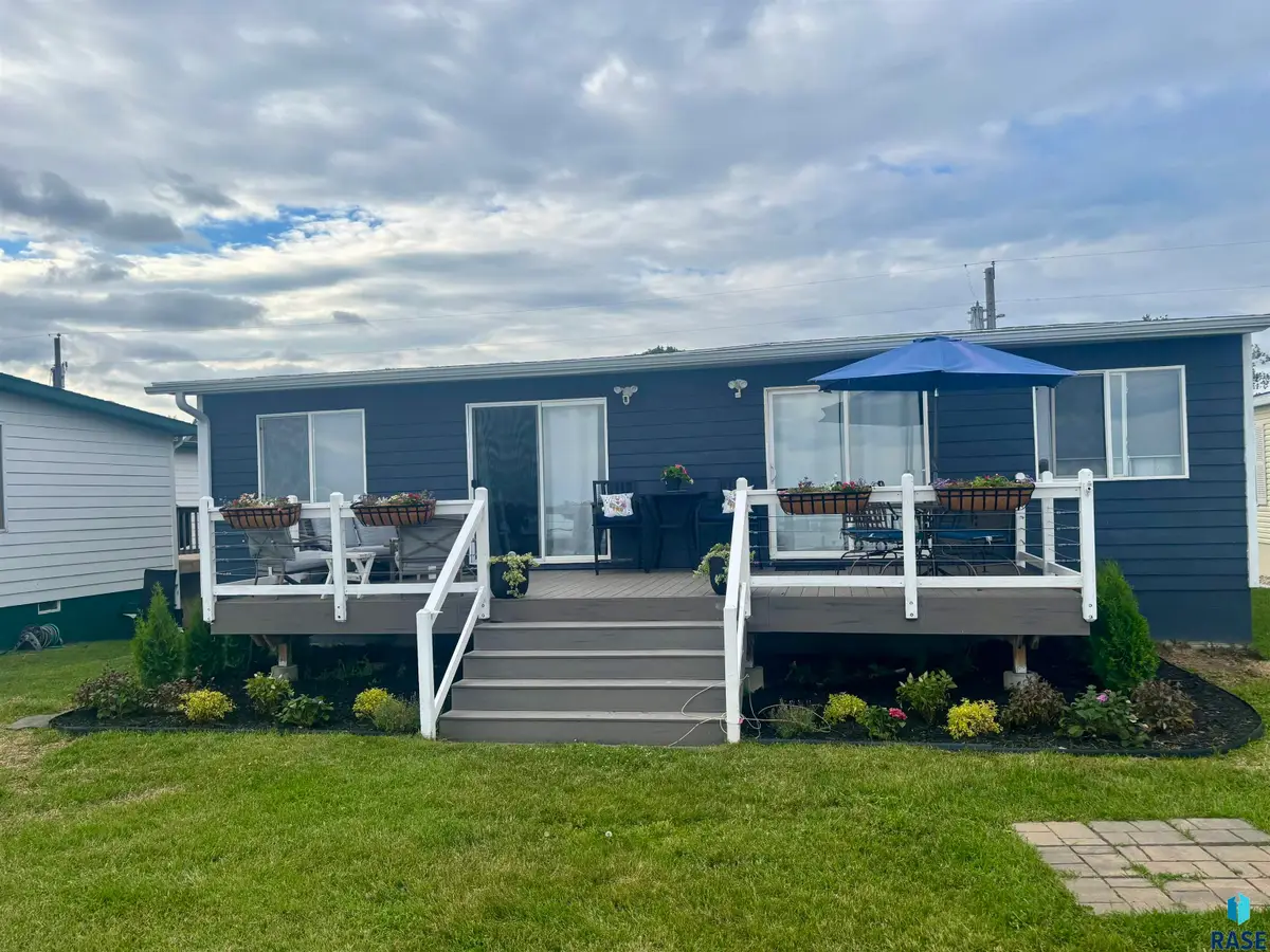 182 N Lake Dr, Castlewood, SD 57223 - #1