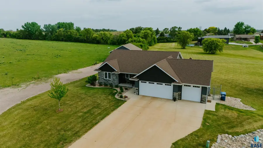 Frederick Cir, Renner, SD 57055 - #2