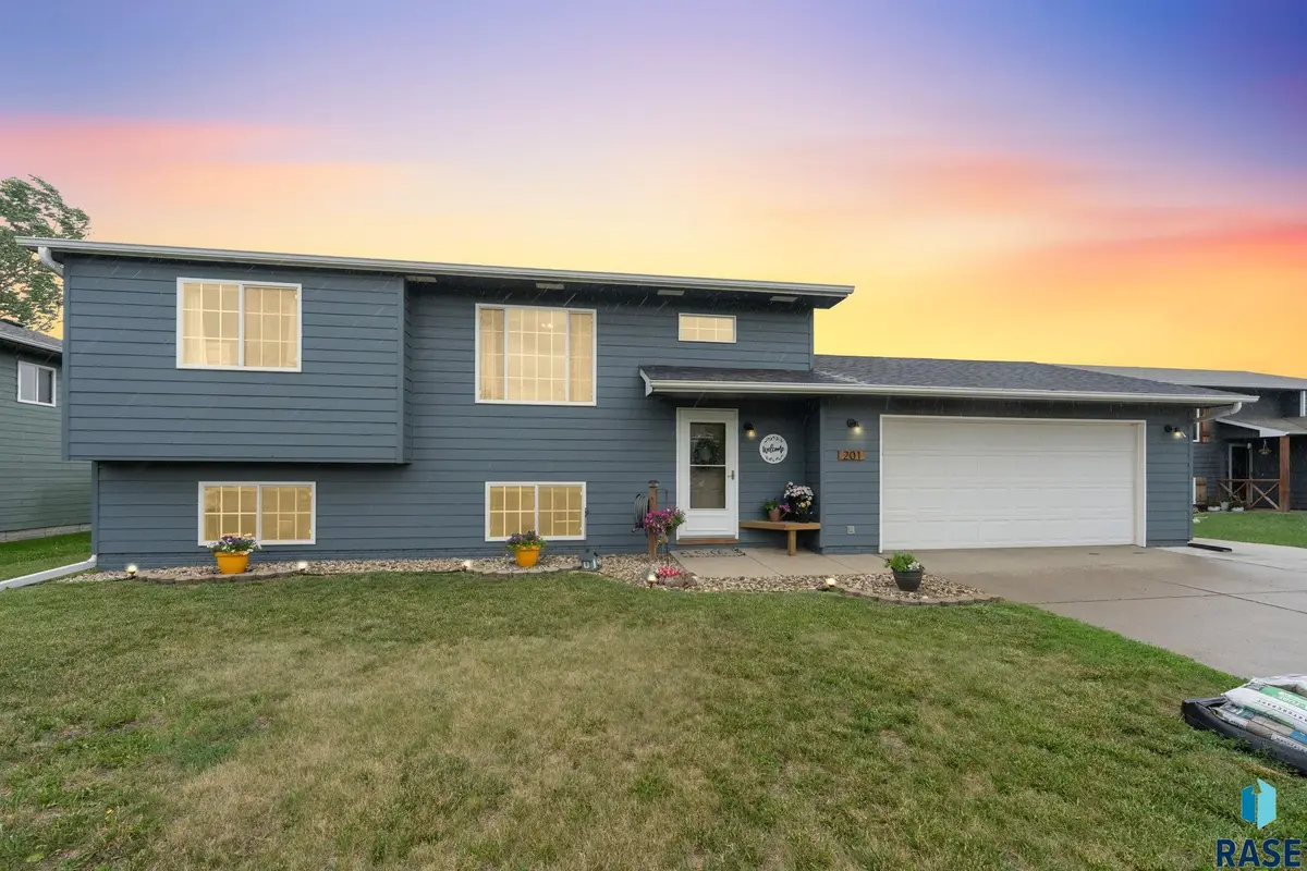 201 N Chris St, Worthing, SD 57077 - #1