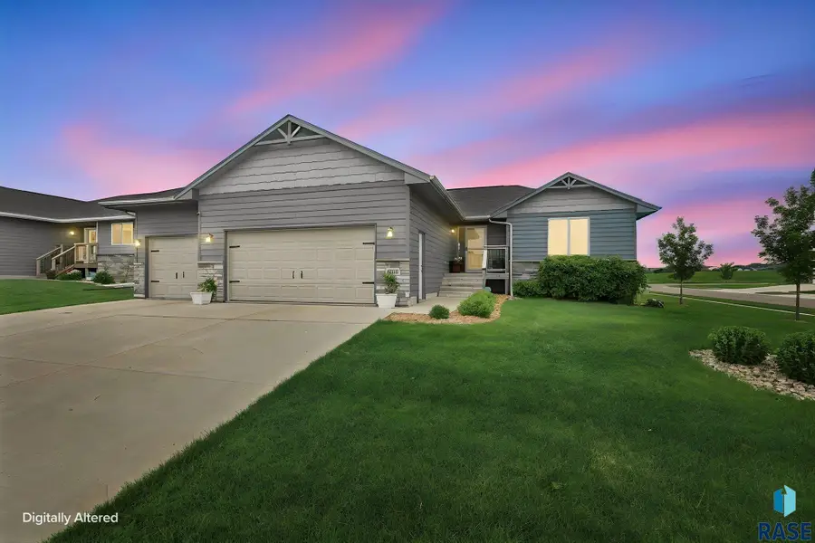 4001 S Appollonia Ct, Sioux Falls, SD 57110 - #2