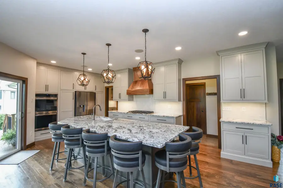 27203 Regal Ct, Sioux Falls, SD 57108 - #2