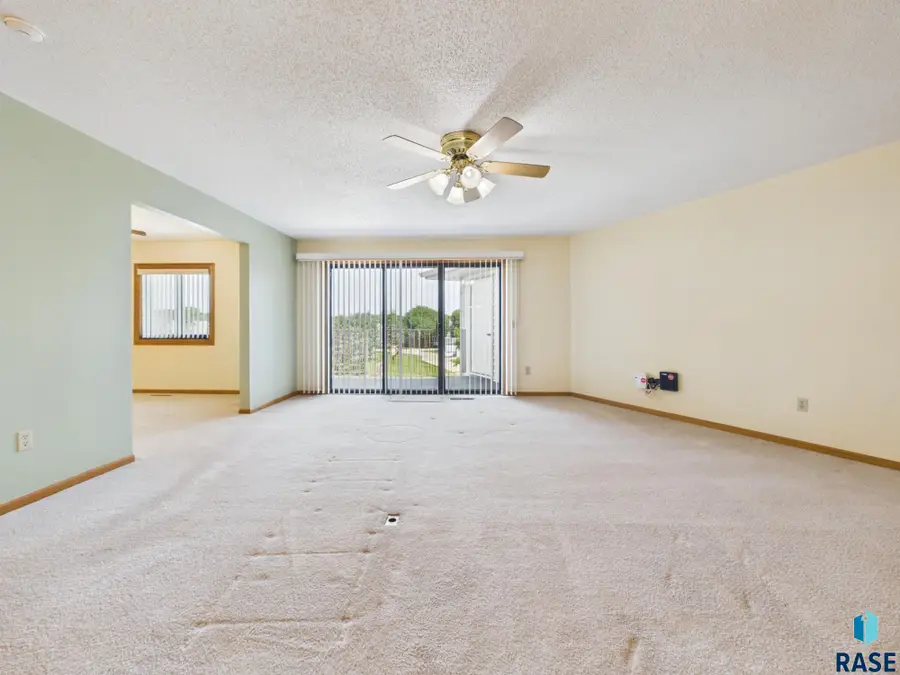 4605 W Custer Ln #306, Sioux Falls, SD 57106 - #2