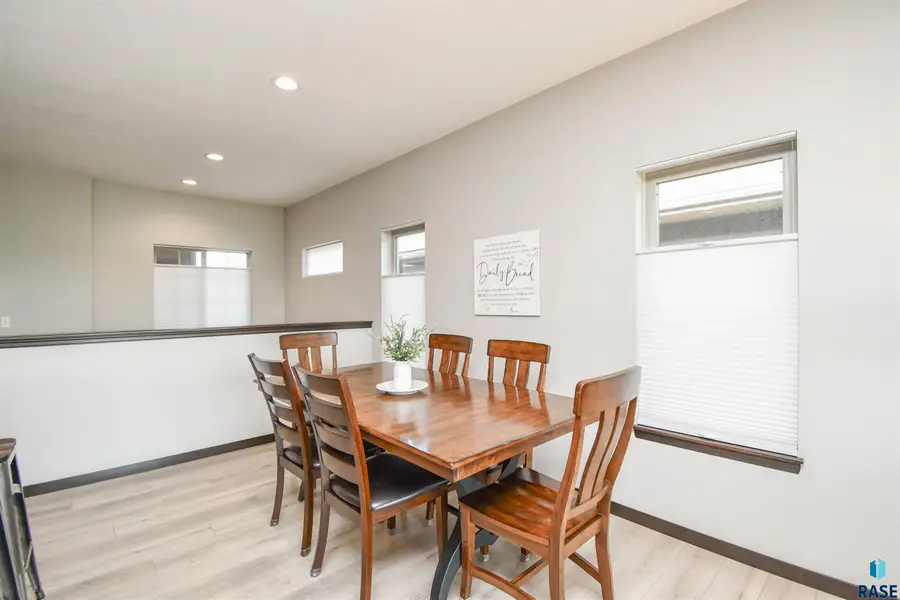 9702 W Broek Dr, Sioux Falls, SD 57106 - #3