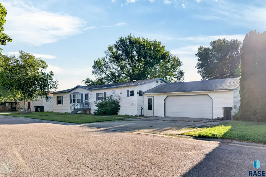 702 N Mallard Pl, Sioux Falls, SD 57107 - #3