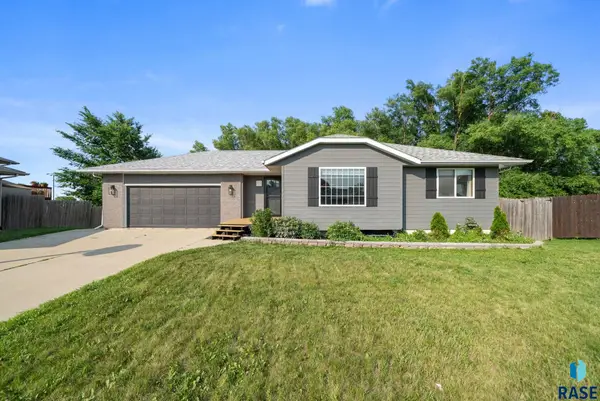 725 E Jesse Ct, Tea, SD 57064