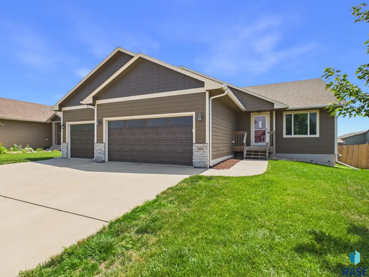 905 Fanning St, Tea, SD 57064 - #1